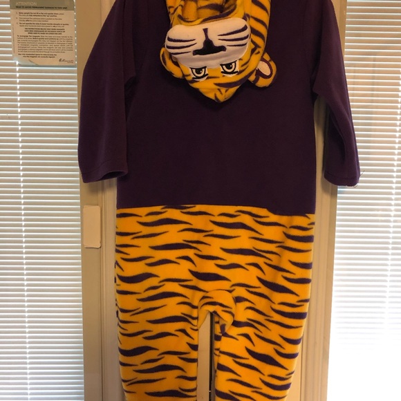 Baby LSU jumpsuit - Picture 2 of 2